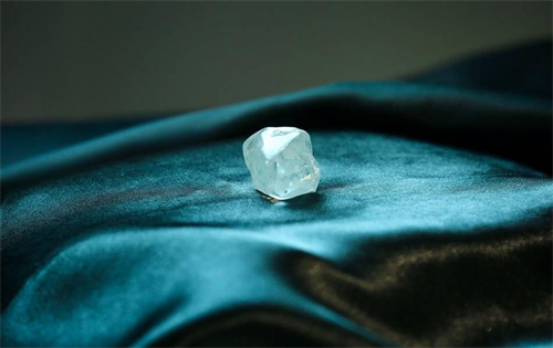 On 10 May, a 176.29-carat diamond was recovered from the Southern Coastal Mine in Oranjemund and was named Owishi, after a rare underground honey in Oshiwambo culture. | Source: Namdeb Diamond Corporation