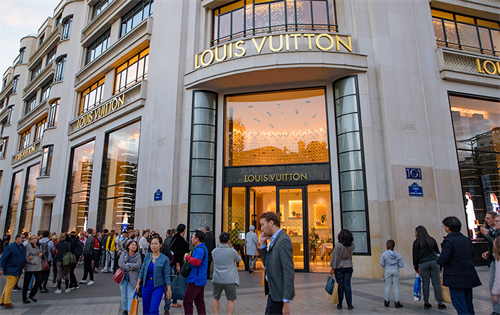 Luxury juggernaut Moët Hennessy Louis Vuitton (LVMH) has reported improved performance among its watch and jewellery brands in its latest financial report. | Source: Shutterstock