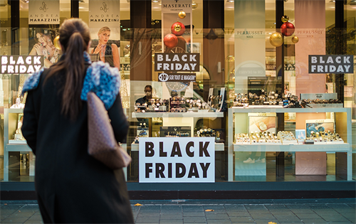 Australian consumers are expected to spend more during this year’s Black Friday and Cyber Monday sales, despite retailers encountering more discerning, value-driven customers. | Source: Shutterstock