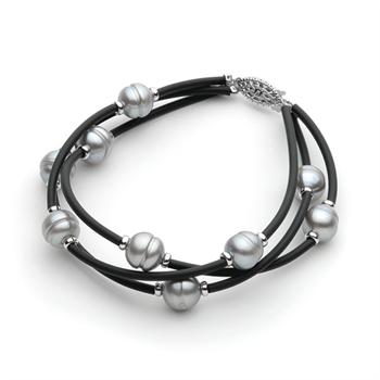 Ikecho Pearl's bracelet