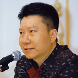 Vichai Assarasakorn, president Thai Gem and Jewellery Traders Association