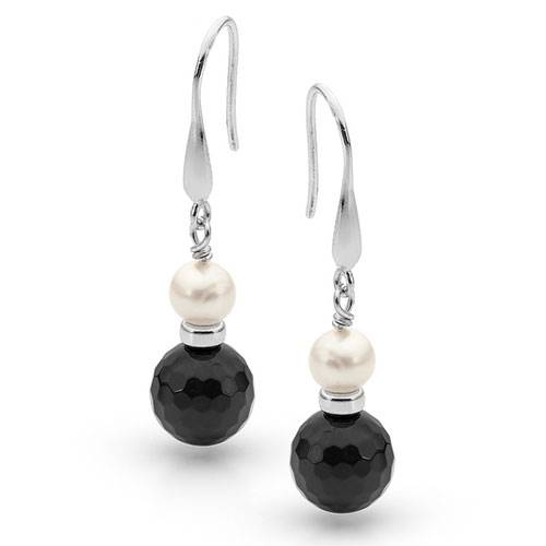 Ikecho's freshwater pearl and onyx earrings