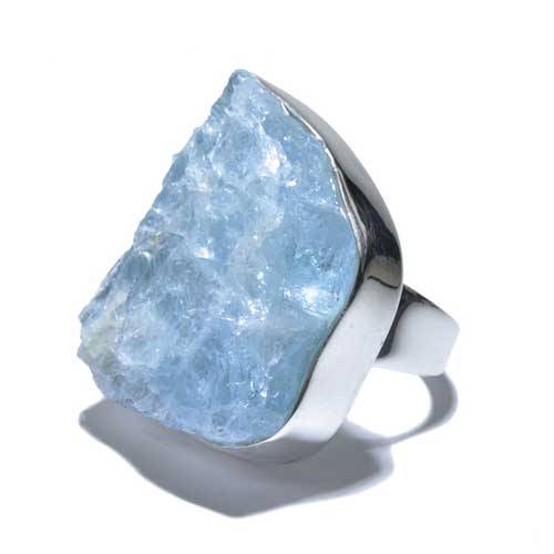 Made in Earth Creations' raw aquamarine ring