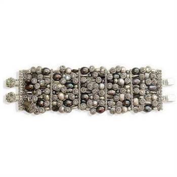A Rodrigo Otazu bracelet belonging to the 'Once Upon a Time' collection