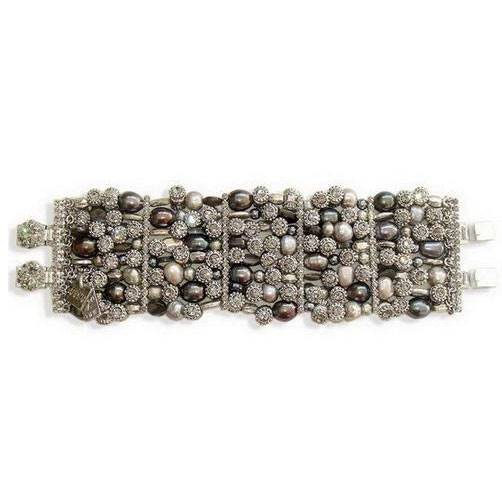 A Rodrigo Otazu bracelet belonging to the 'Once Upon a Time' collection