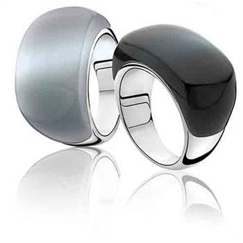 From the European Zinzi Jewels collection, this ring will be on display at next week's Sydney fair