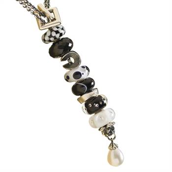 Mixed with sterling silver, 18ct gold and natural pearls this is new from Trollbeads