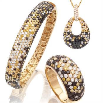 Neonoir's new Honeybee collection, featuring pendants and rings 