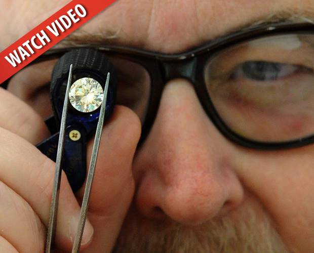 Jeweller Jeffrey Hess successfully tracked down a stolen 6.04-carat diamond. Image courtesy: The St Petersburg Tribune