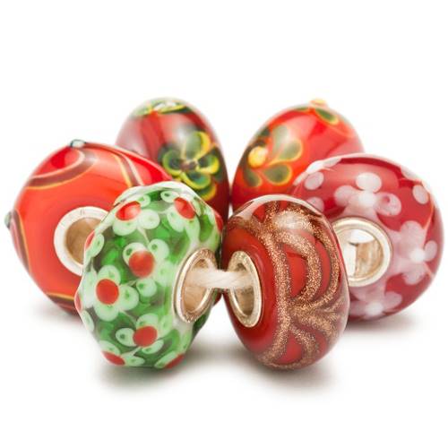 Trollbeads new collection symbolising the colours of Christmas