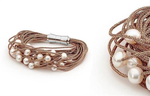 Ikecho Pearls' freshwater pearl bracelet