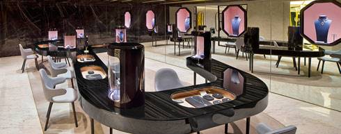 GoldCcoast Jewellery Store is a busy and flourishing environment.