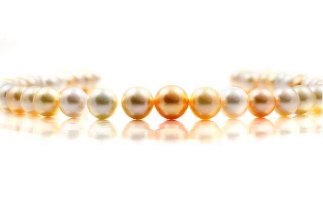 Nash Pearls' South Sea gold pearl strand