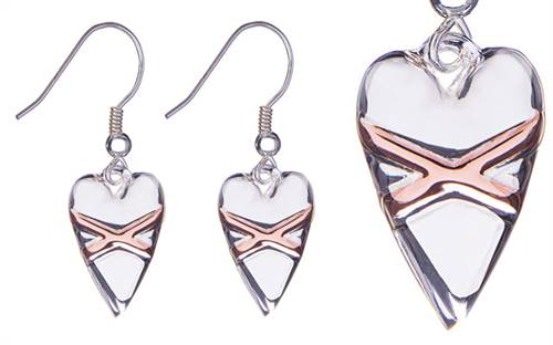 Fabuleux Vous' Cross My Heart earrings