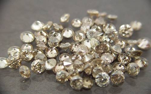 De Beers has downgraded its 2016 production outlook and announced a number of operational changes