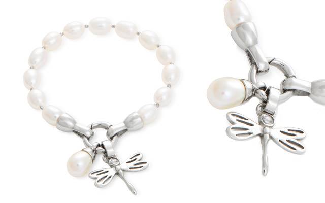 Miki Jewellery’s freshwater pearl bracelet with dragonfly and freshwater pearl charm