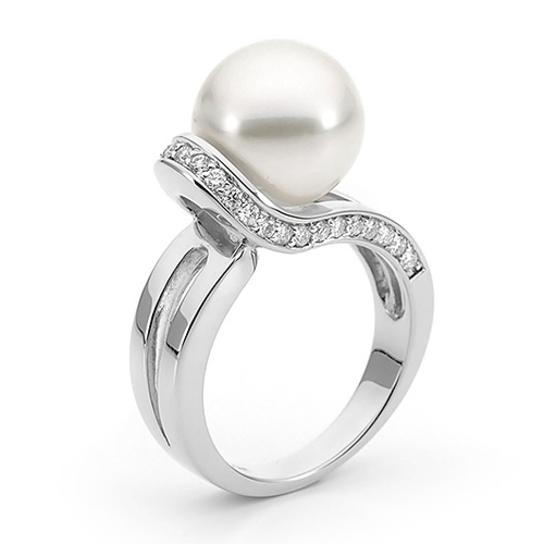 An Allure South Sea pearl ring